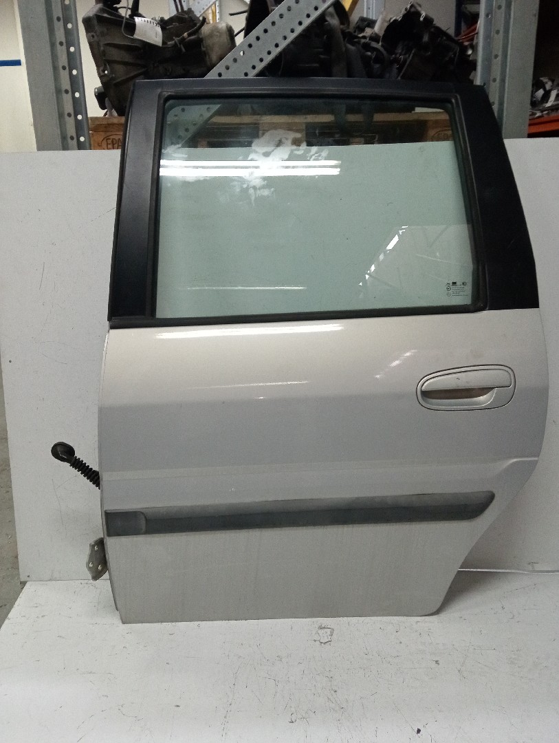 Porta Tras ESQ HYUNDAI MATRIX  de 2001 a 2010