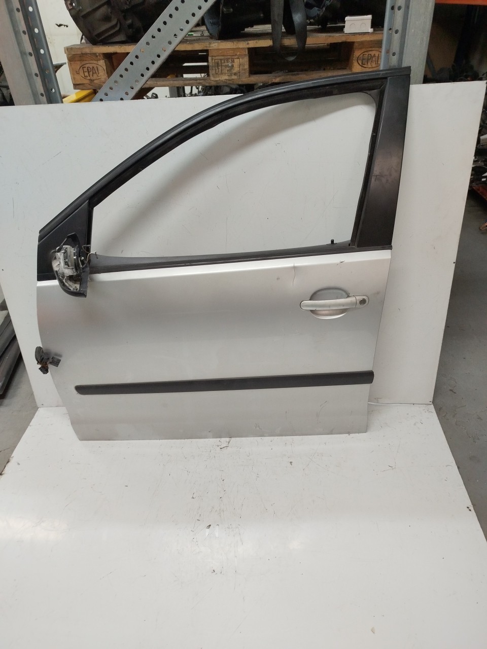 Porta Frente Esq VOLKSWAGEN POLO  de 2001 a 2014