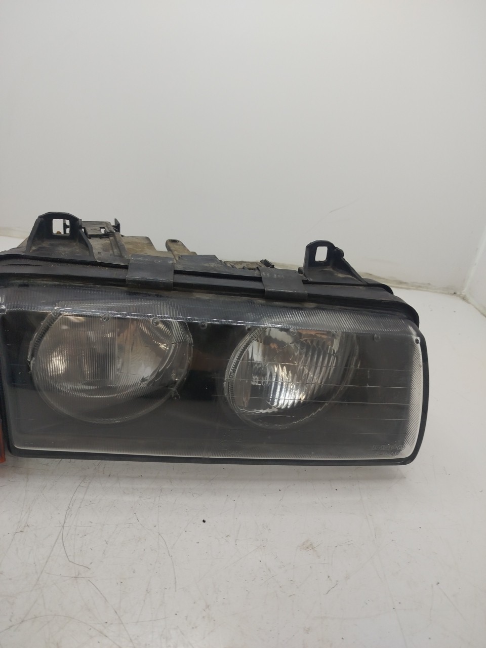 Farol/ Otica Dianteiro DTO BMW 3  de 1990 a 1998