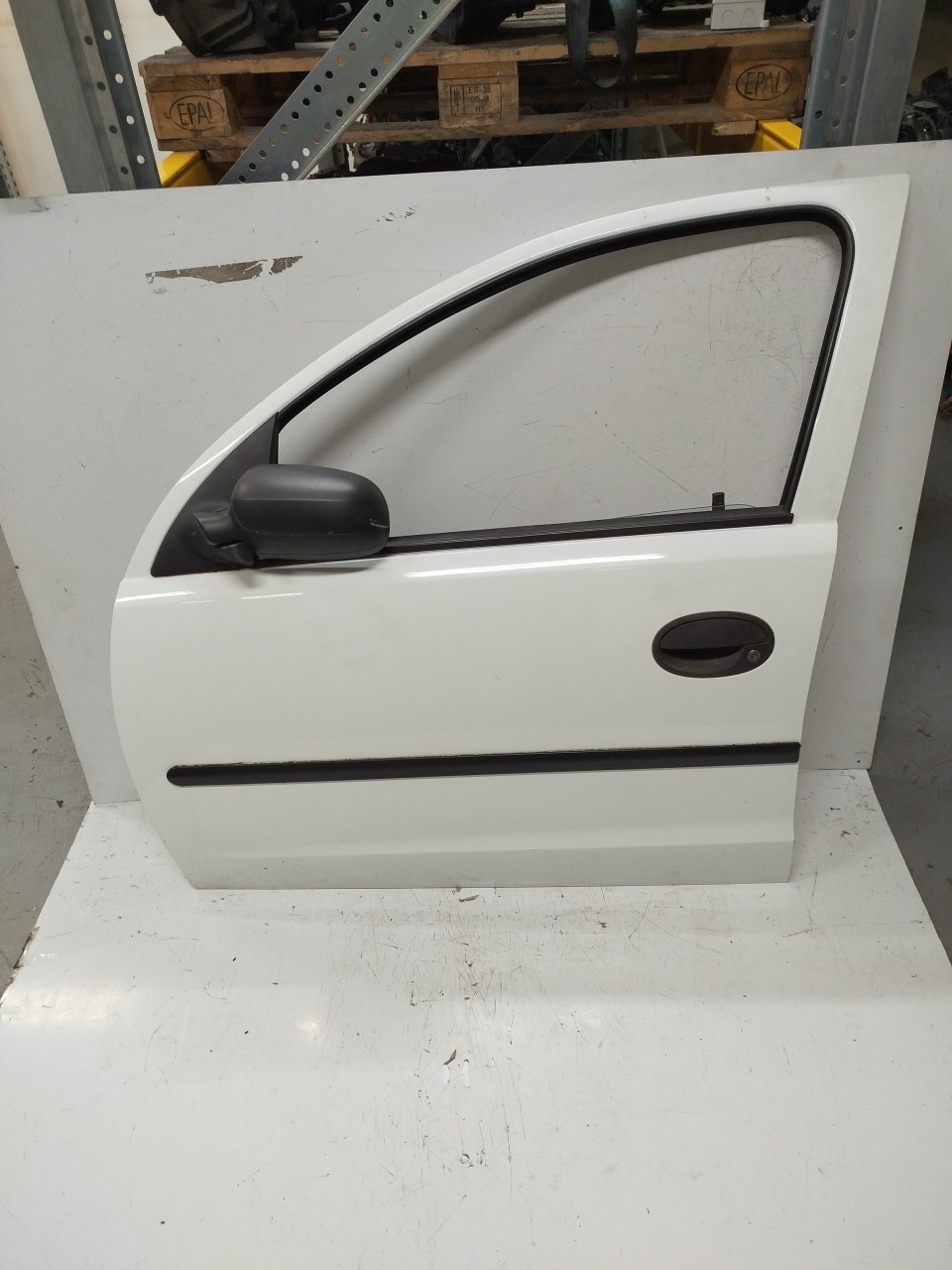 Porta Frente Esq OPEL CORSA C  de 2000 a 2009