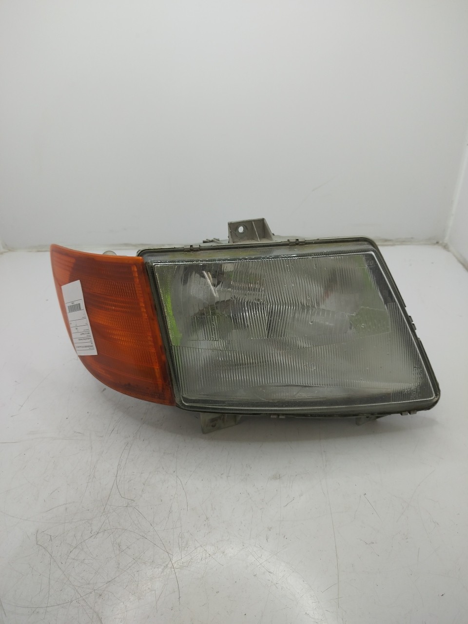 Farol/ Otica Dianteiro DTO MERCEDES-BENZ VITO Caixa  de 1997 a 2003