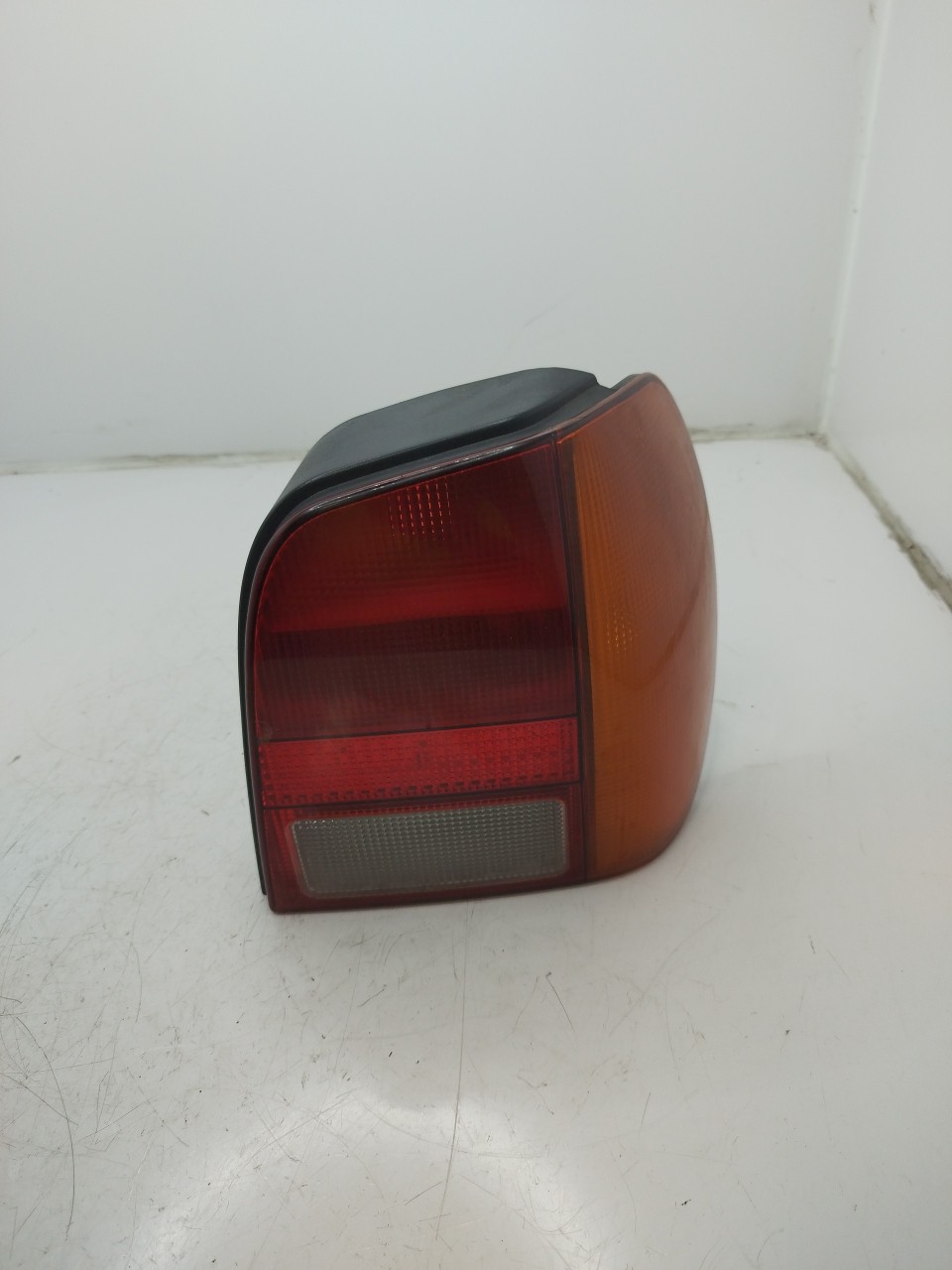 Farolim Stop Dto VOLKSWAGEN POLO  de 1994 a 1999