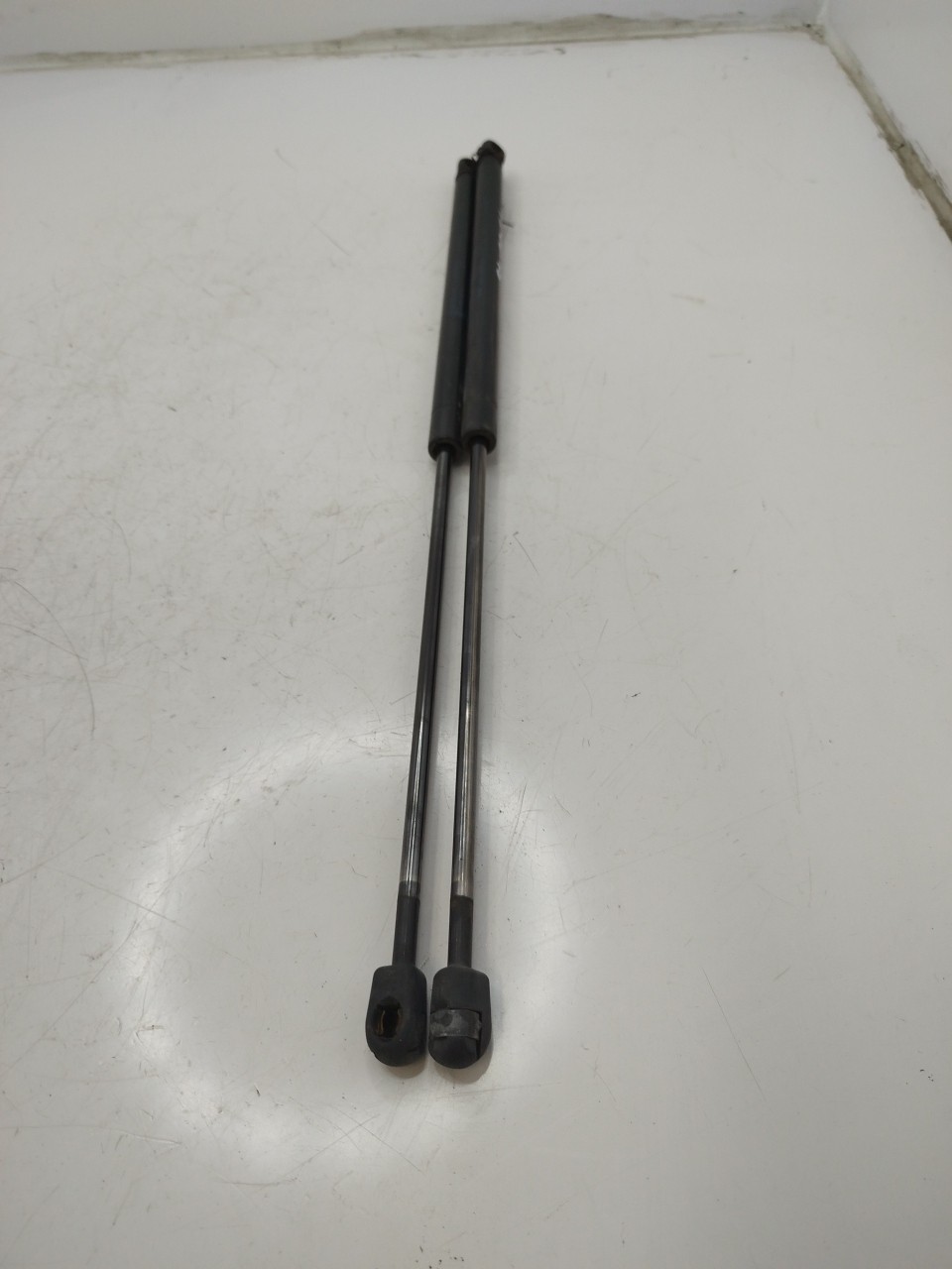 Amortecedor porta da mala FORD FOCUS II  de 2004 a 2013