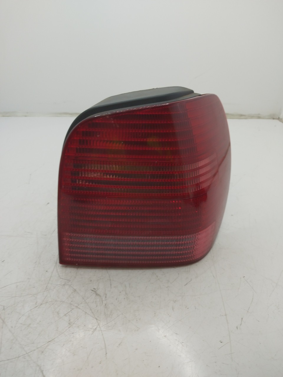Farolim Stop Dto VOLKSWAGEN POLO  de 1999 a 2001