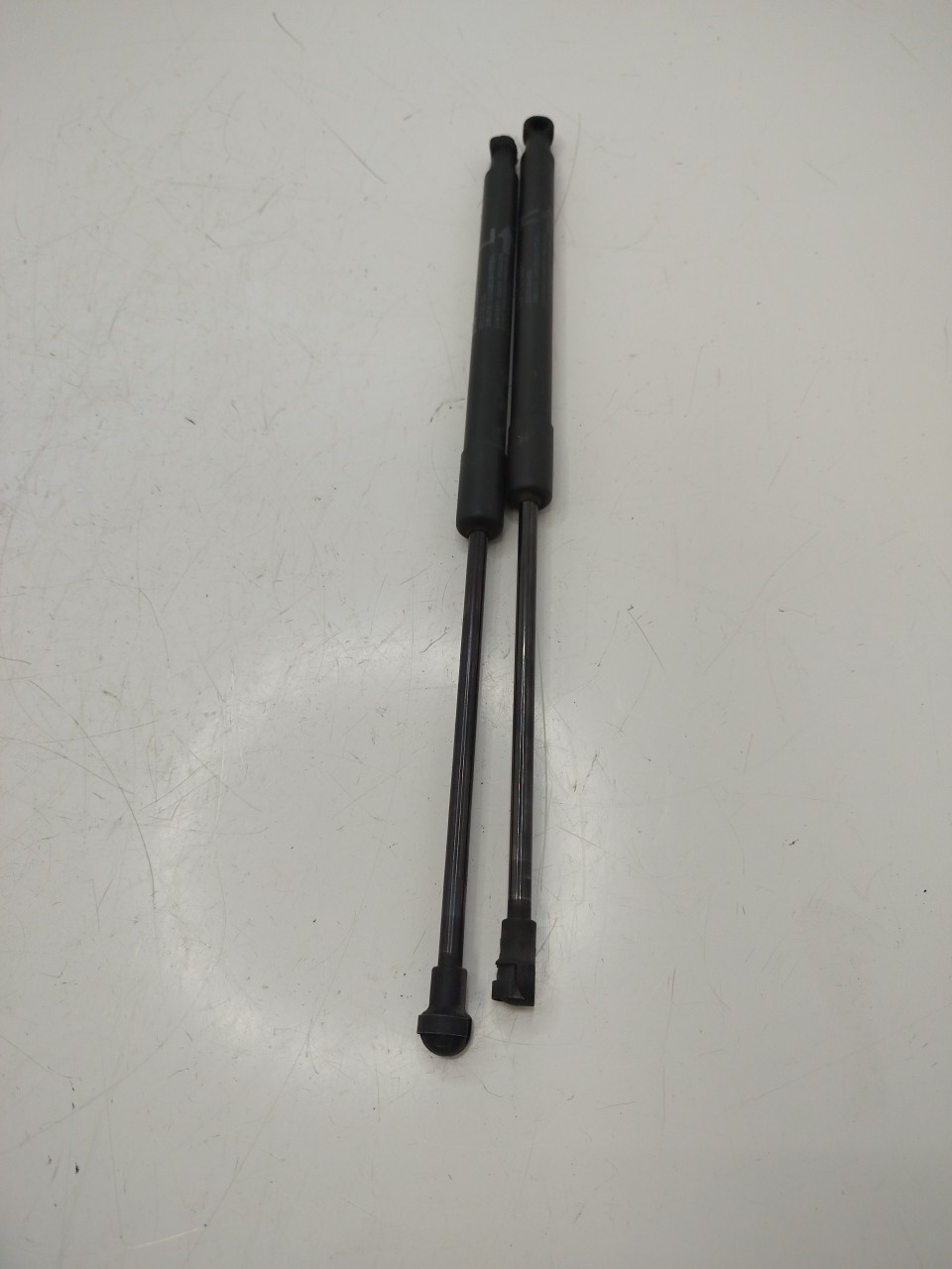 Amortecedor porta da mala TOYOTA YARIS  de 2005 a 2014