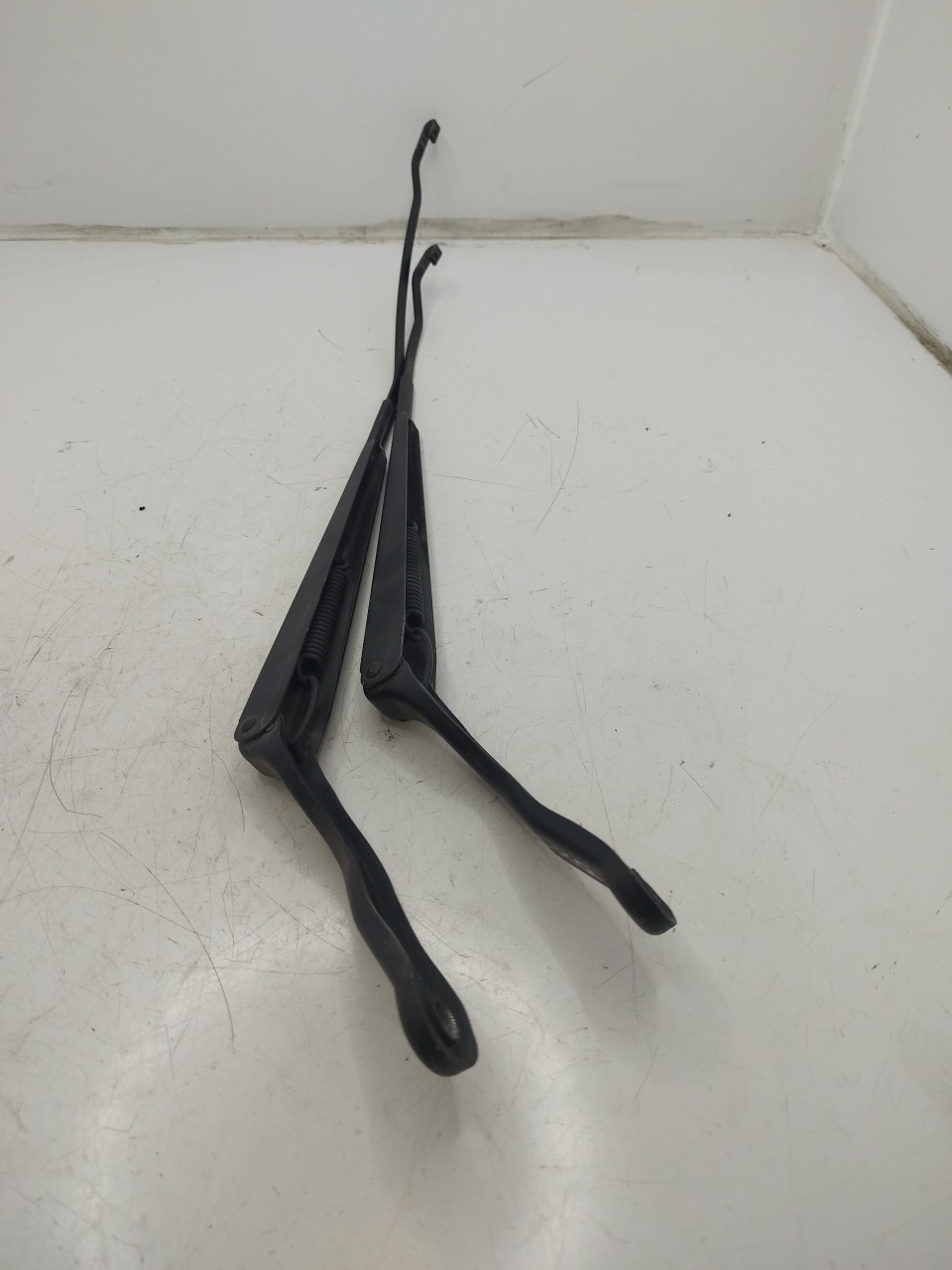Haste/Braço de escova Limpa Vidros FORD FIESTA V  de 2001 a 2014