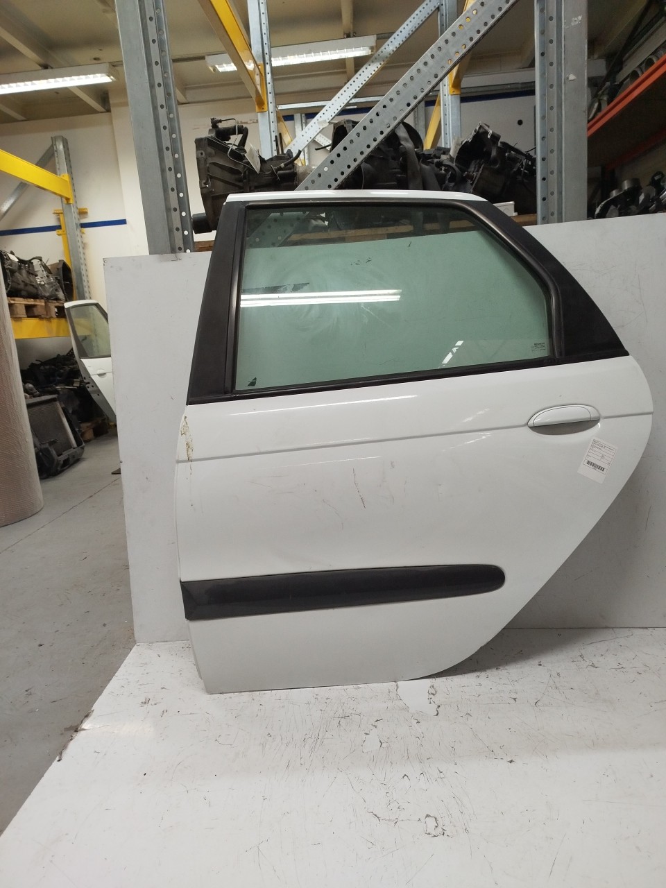 Porta Tras ESQ RENAULT SCÉNIC I Veículo multiuso  de 1999 a 2010