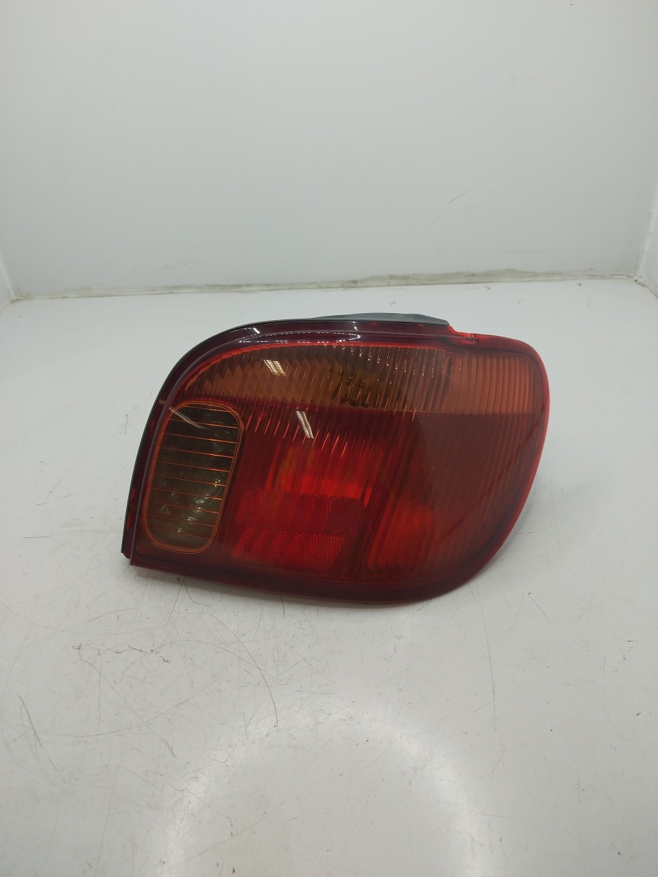 Farolim Stop Dto TOYOTA YARIS  de 1999 a 2005