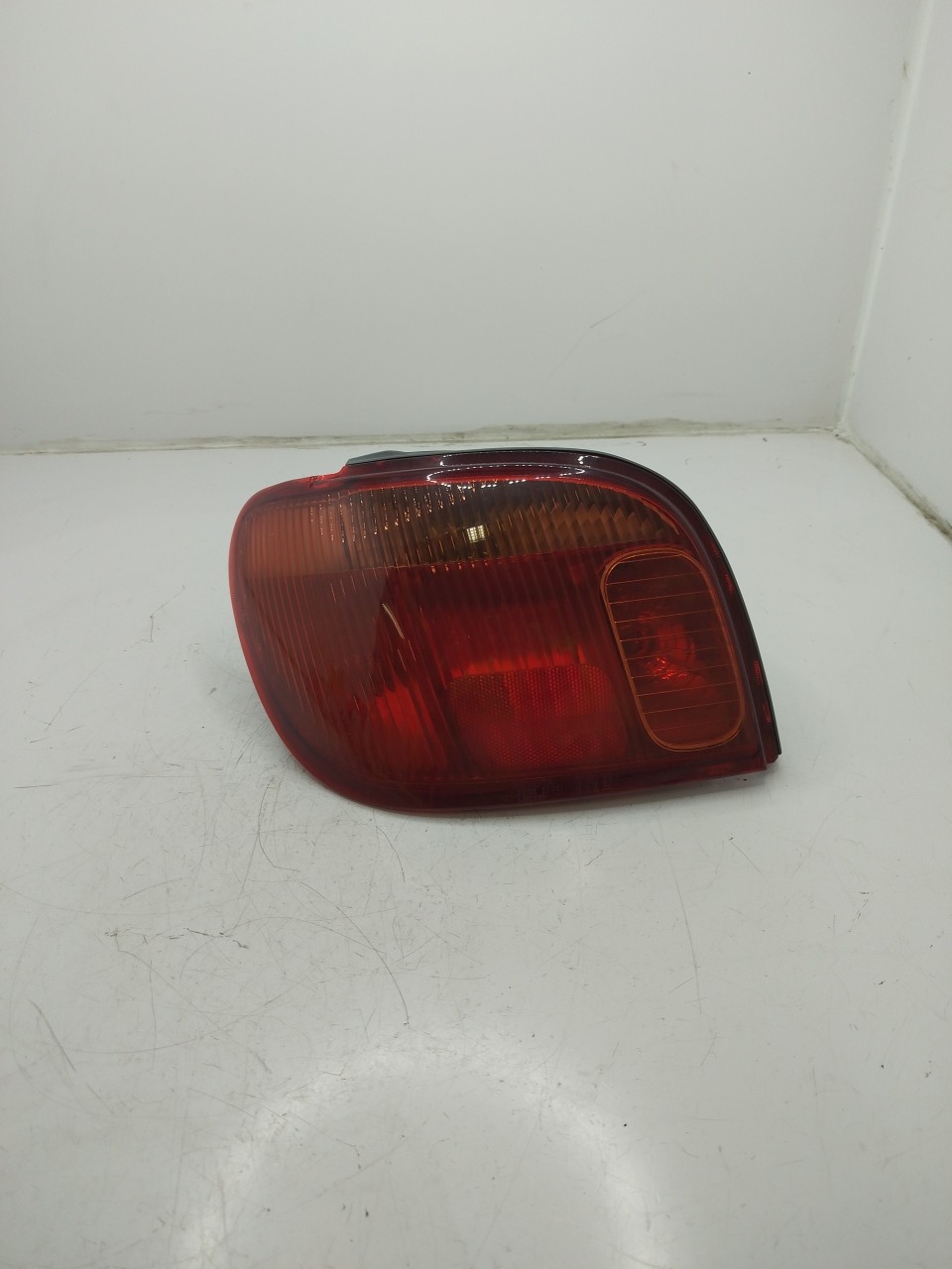 Farolim Stop Esq TOYOTA YARIS  de 1999 a 2005