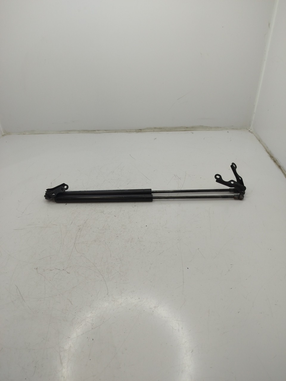 Amortecedor porta da mala TOYOTA YARIS  de 1999 a 2005