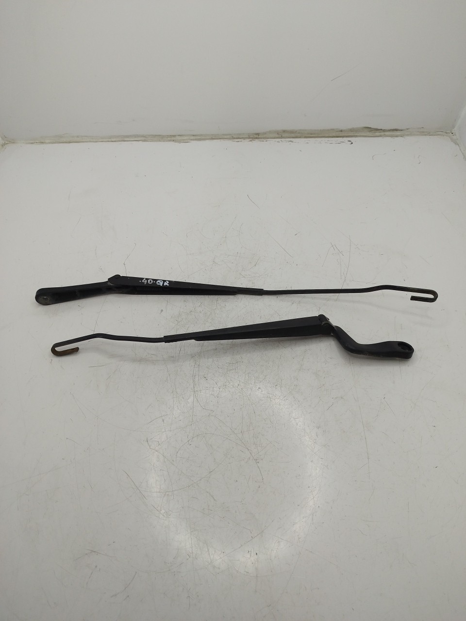Haste/Braço de escova Limpa Vidros SKODA FABIA I  de 1999 a 2008
