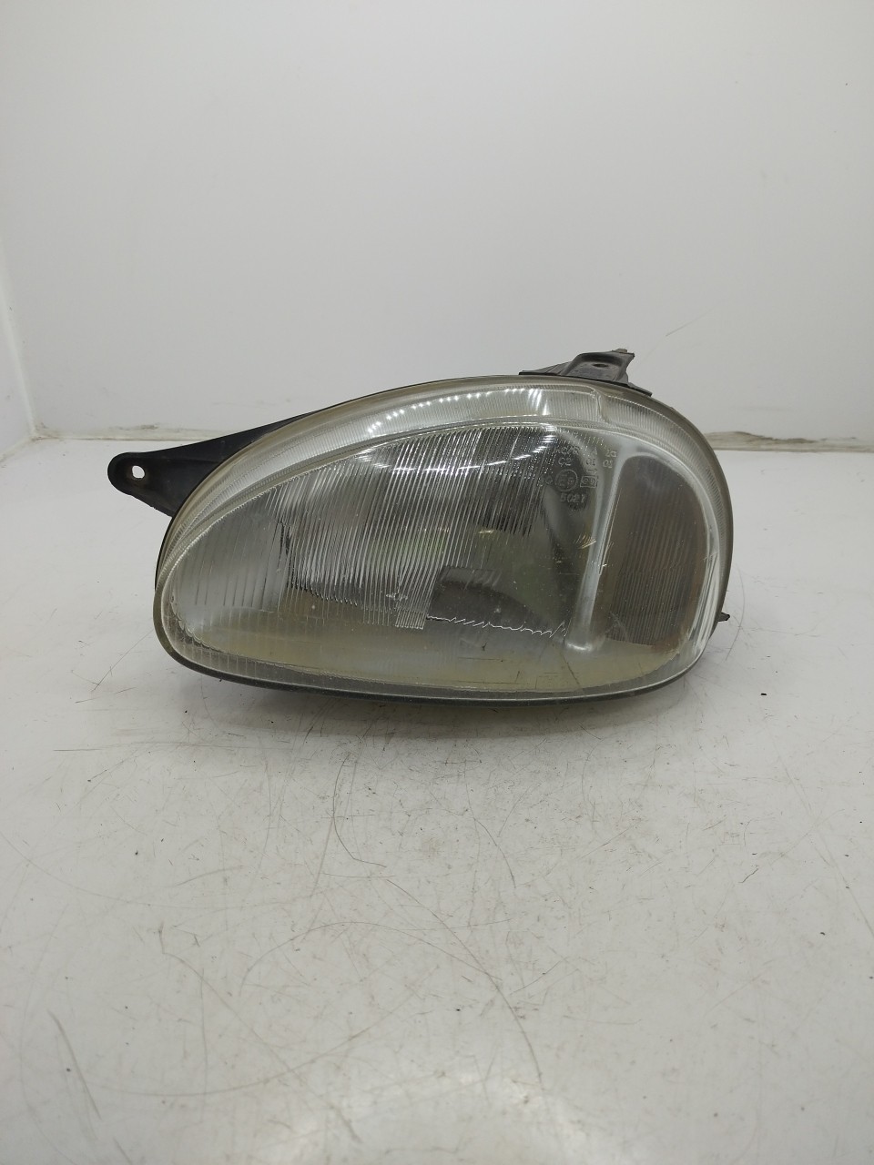 Farol/ Otica Dianteiro ESQ OPEL CORSA B  de 1993 a 2002