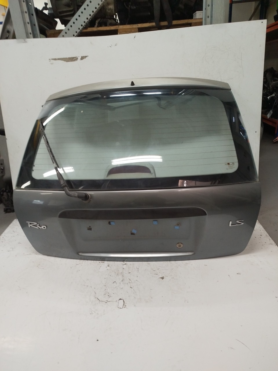 Porta da Mala KIA RIO Combi  de 2000 a 2006