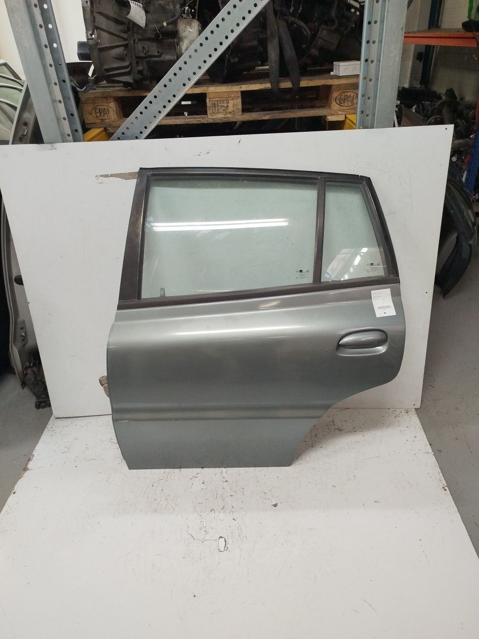 Porta Tras ESQ KIA RIO Combi  de 2000 a 2006