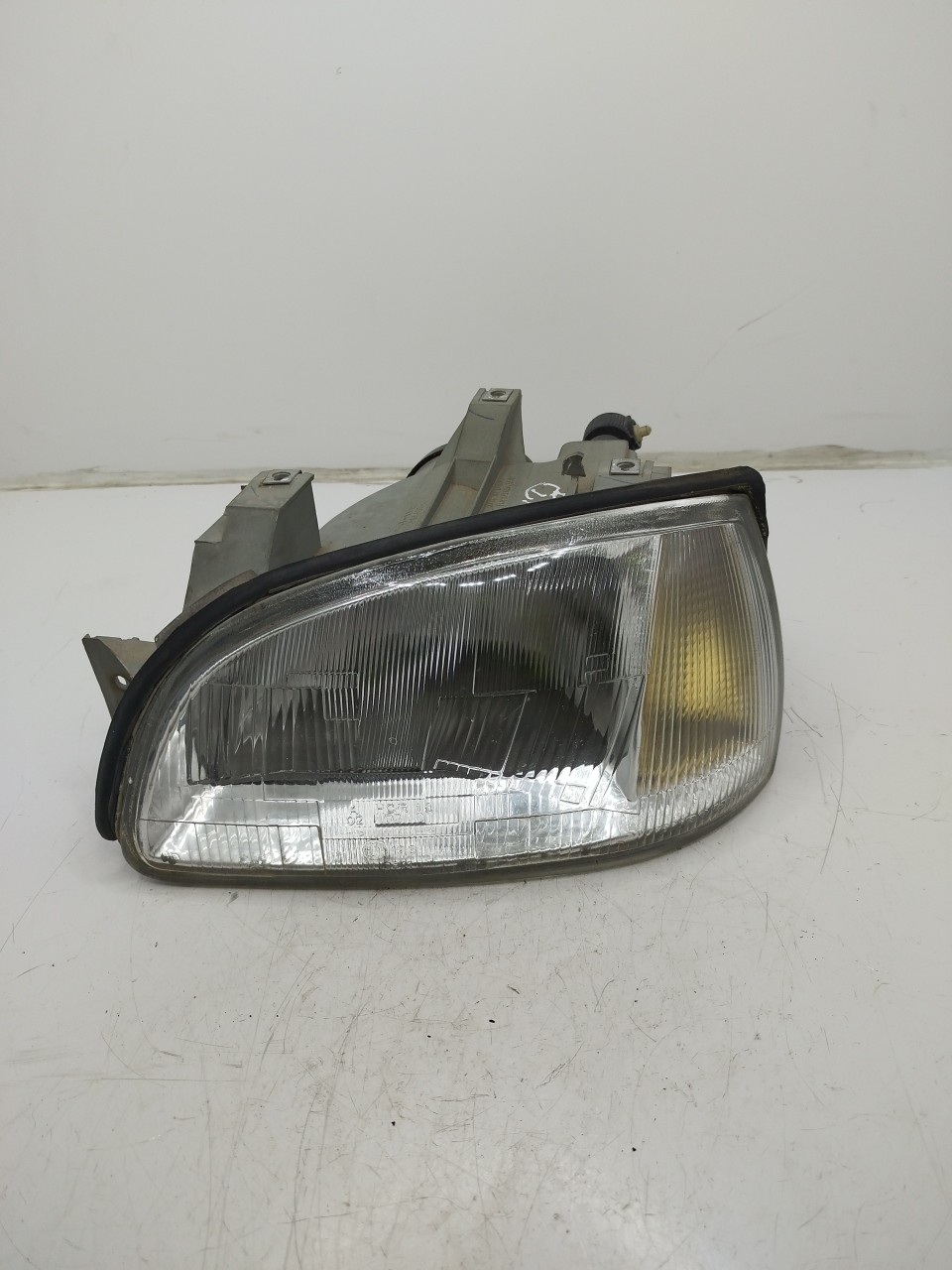 Farol/ Otica Dianteiro ESQ RENAULT CLIO I  de 1990 a 1998