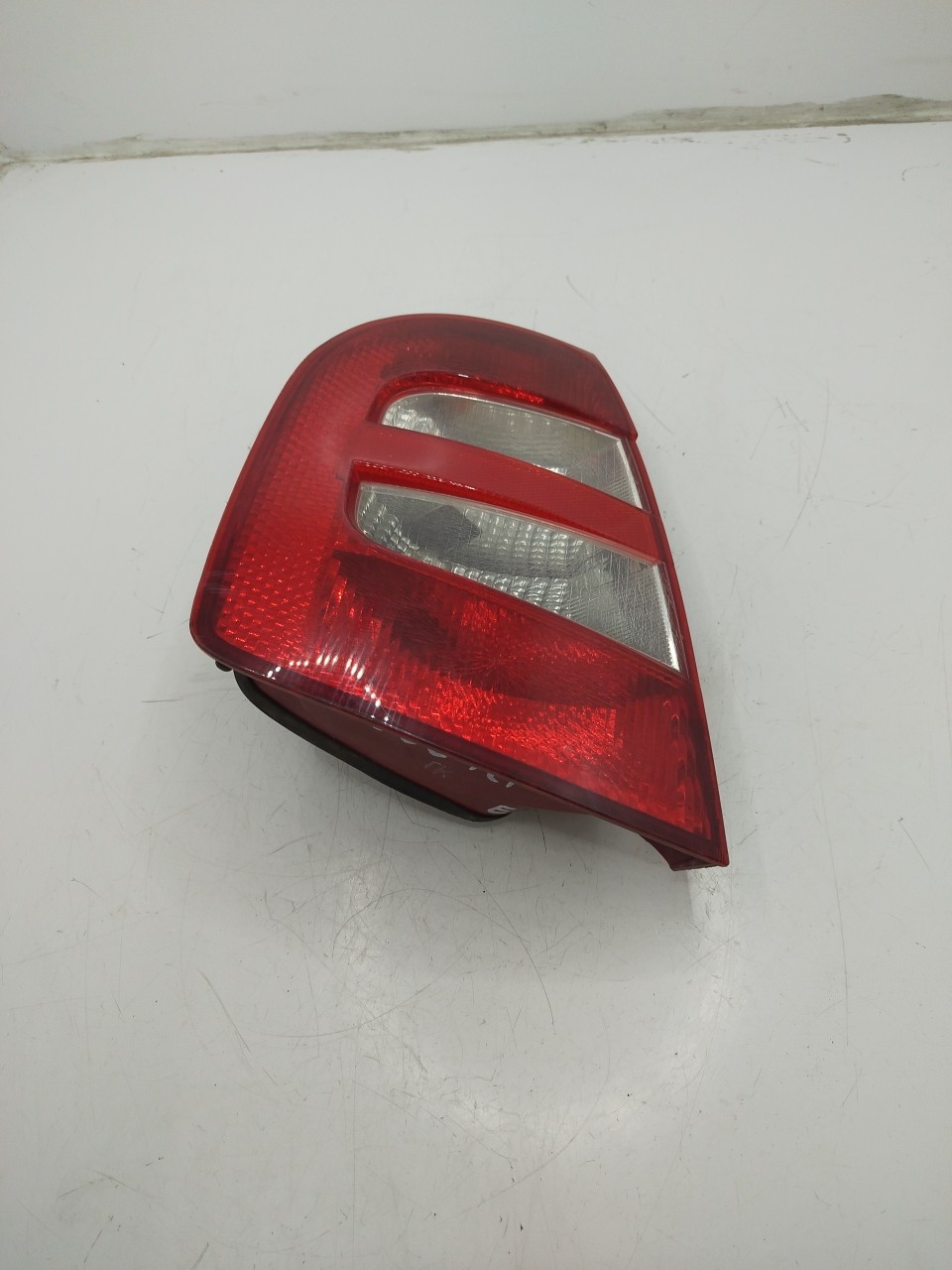 Farolim Stop Esq SKODA FABIA I  de 1999 a 2008