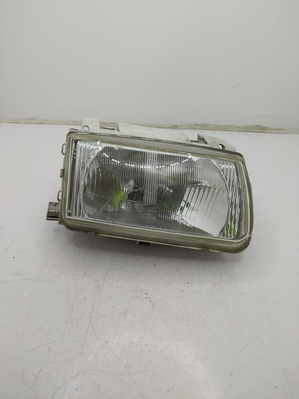 Farol/ Otica Dianteiro DTO VOLKSWAGEN POLO  de 1994 a 1999