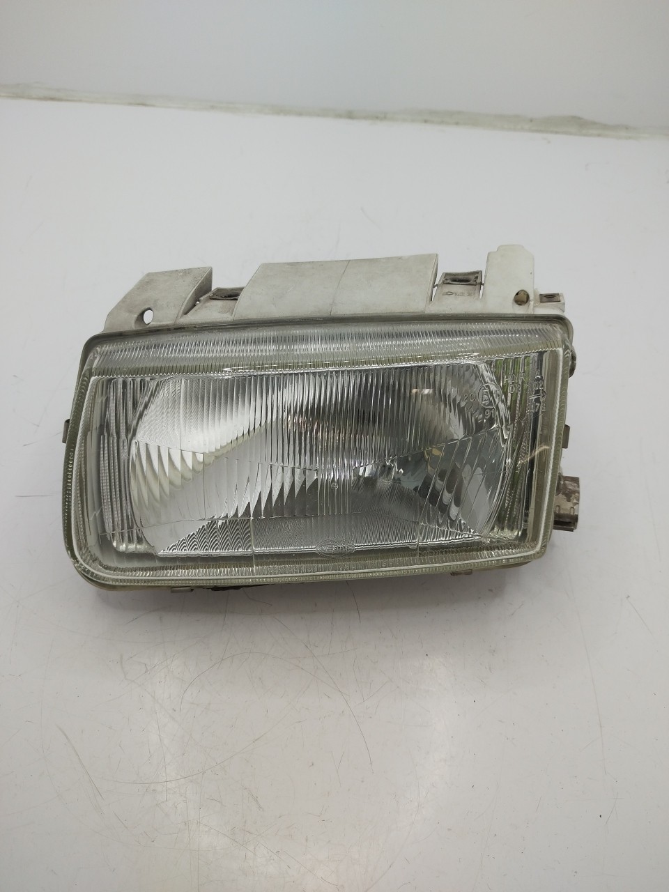 Farol/ Otica Dianteiro ESQ VOLKSWAGEN POLO  de 1994 a 1999