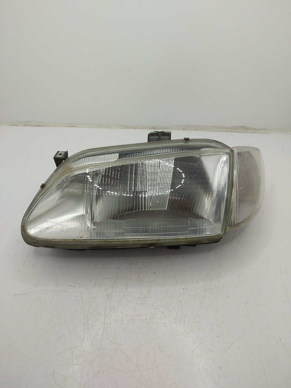Farol/ Otica Dianteiro ESQ RENAULT MEGANE Scenic  de 1996 a 2001