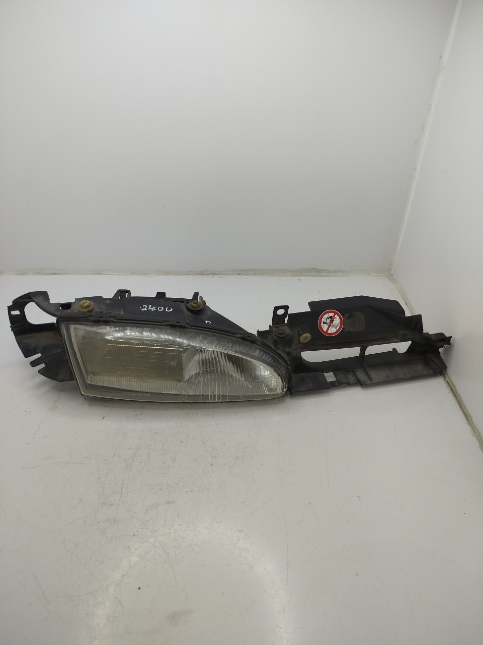 Farol/ Otica Dianteiro DTO FORD MONDEO I  de 1993 a 1996