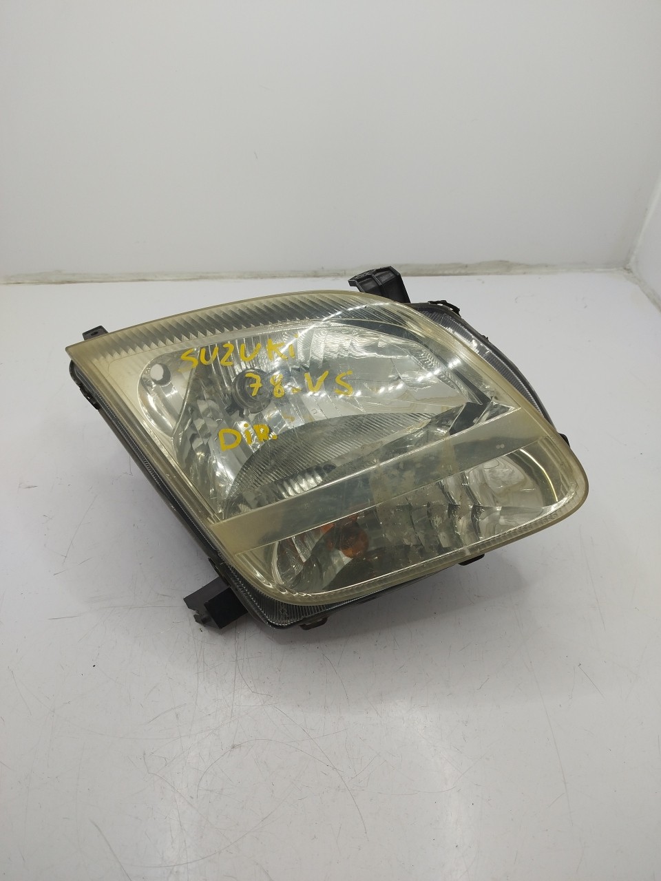 Farol/ Otica Dianteiro DTO SUZUKI IGNIS II  de 2003 a 0