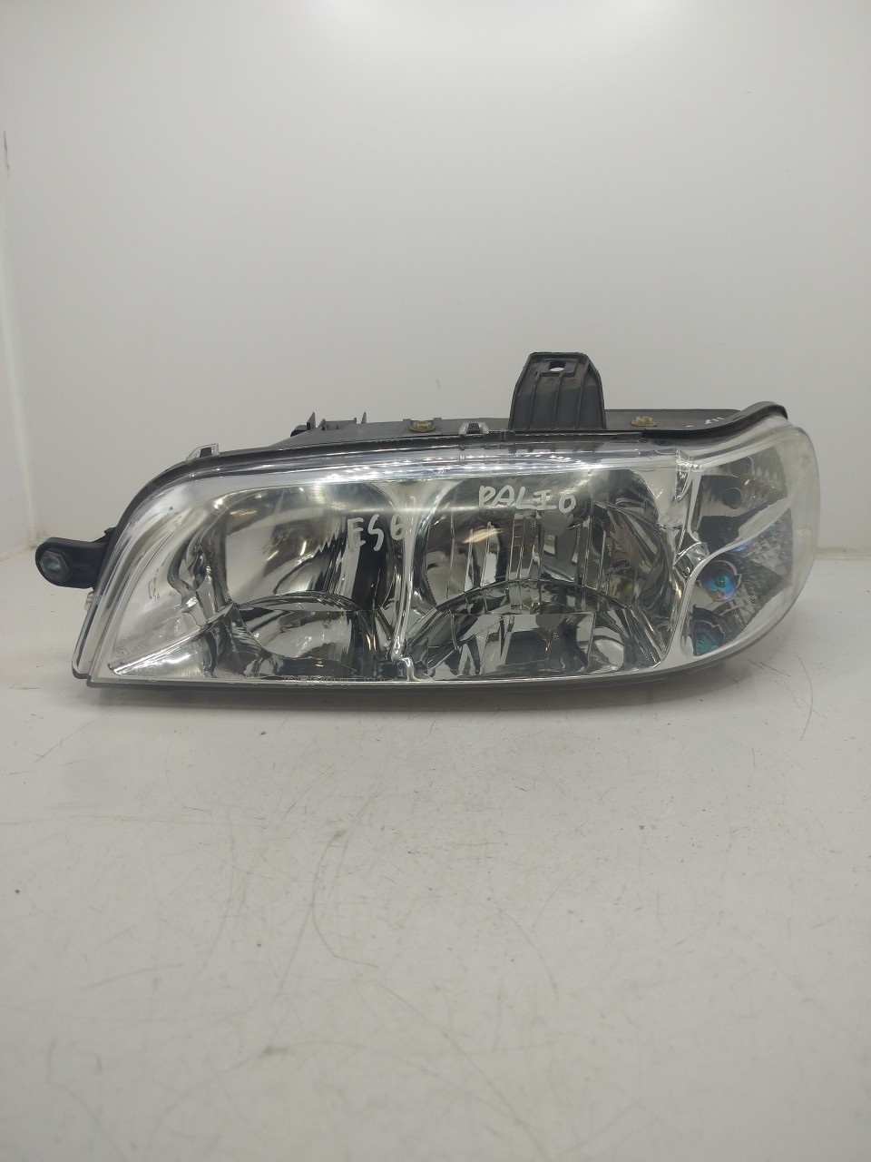 Farol/ Otica Dianteiro ESQ FIAT PALIO Weekend  de 1996 a 0