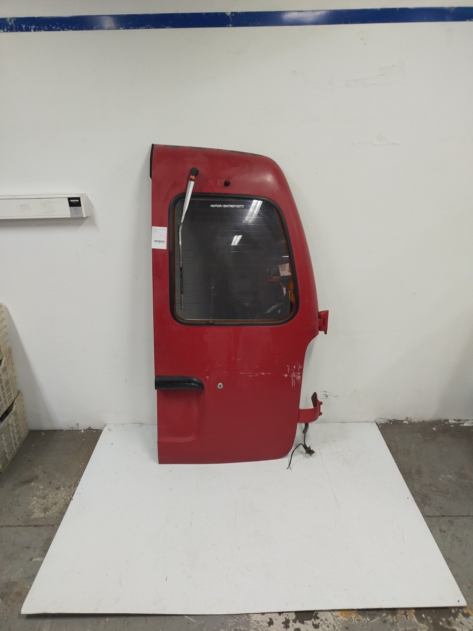 Porta Tras DTO  NISSAN VANETTE CARGO Caixa  de 1994 a 2002