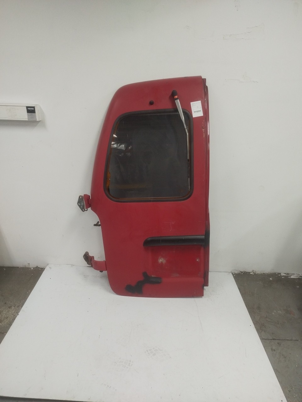 Porta Tras ESQ NISSAN VANETTE CARGO Caixa  de 1994 a 2002