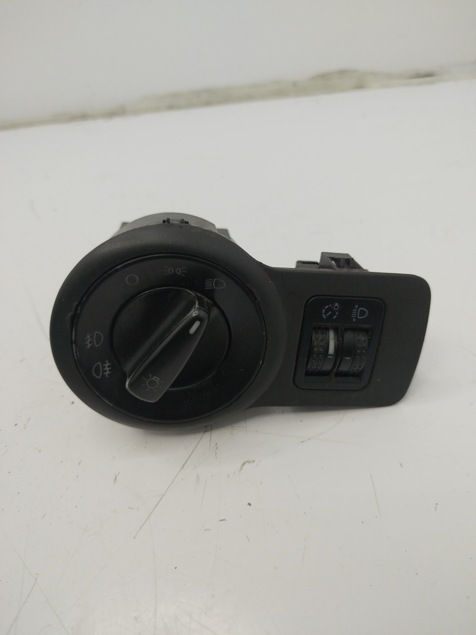 Botão / Interruptor de Luzes SKODA OCTAVIA I  de 1996 a 2010