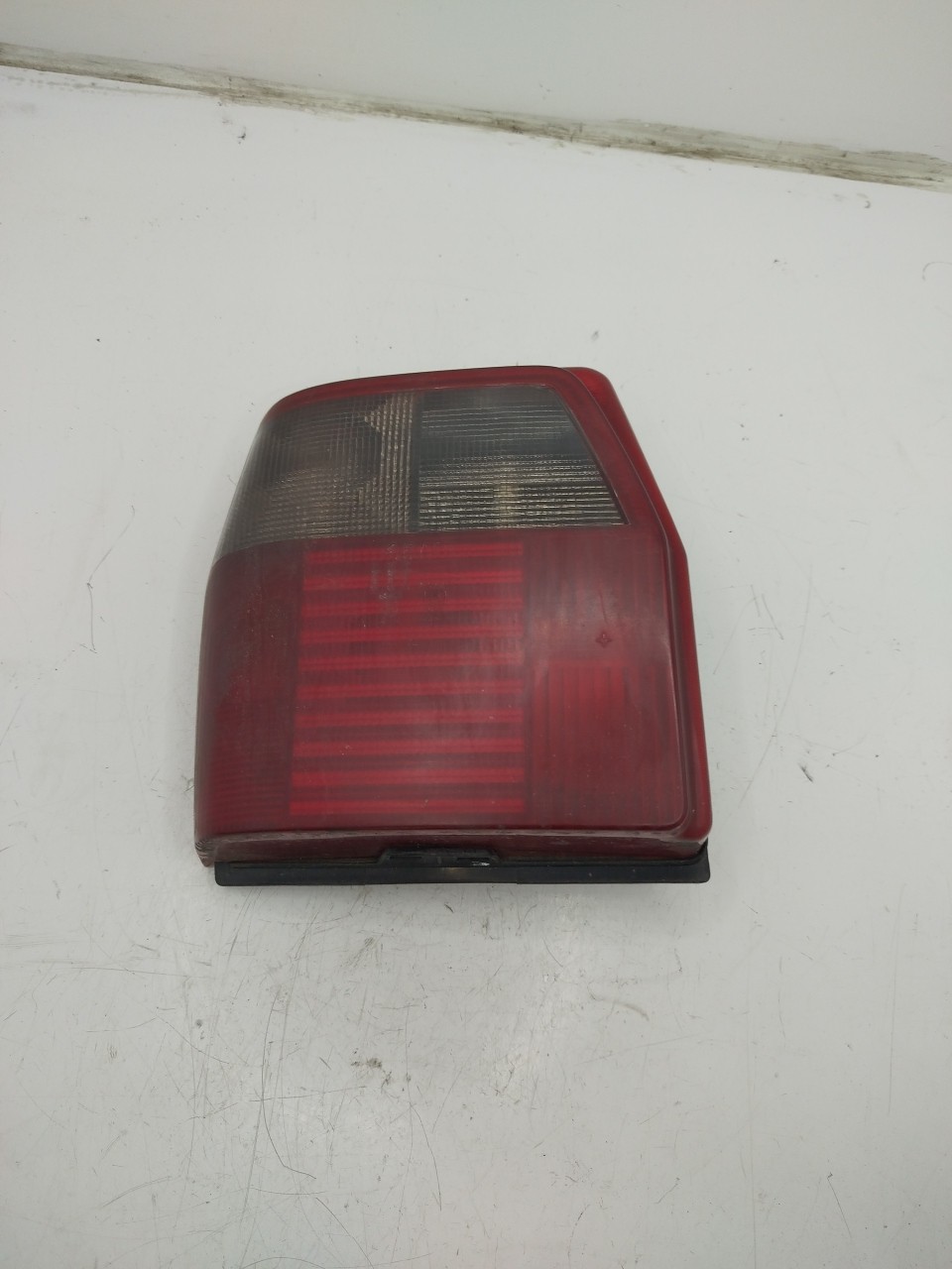 Farolim Stop Esq FIAT UNO  de 1983 a 2006