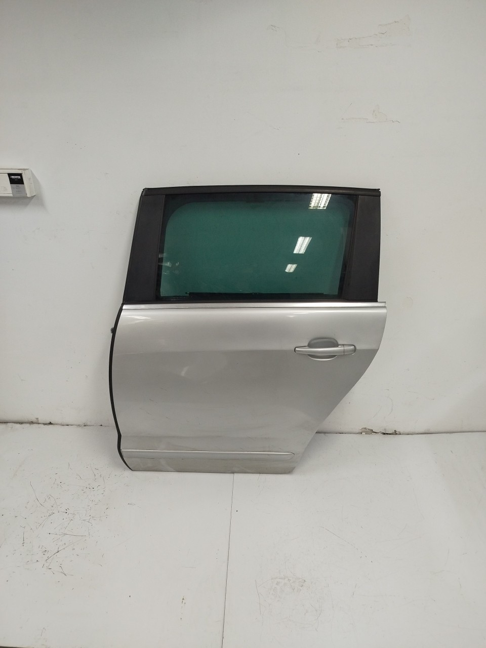 Porta Tras ESQ PEUGEOT 5008  de 2009 a 2017