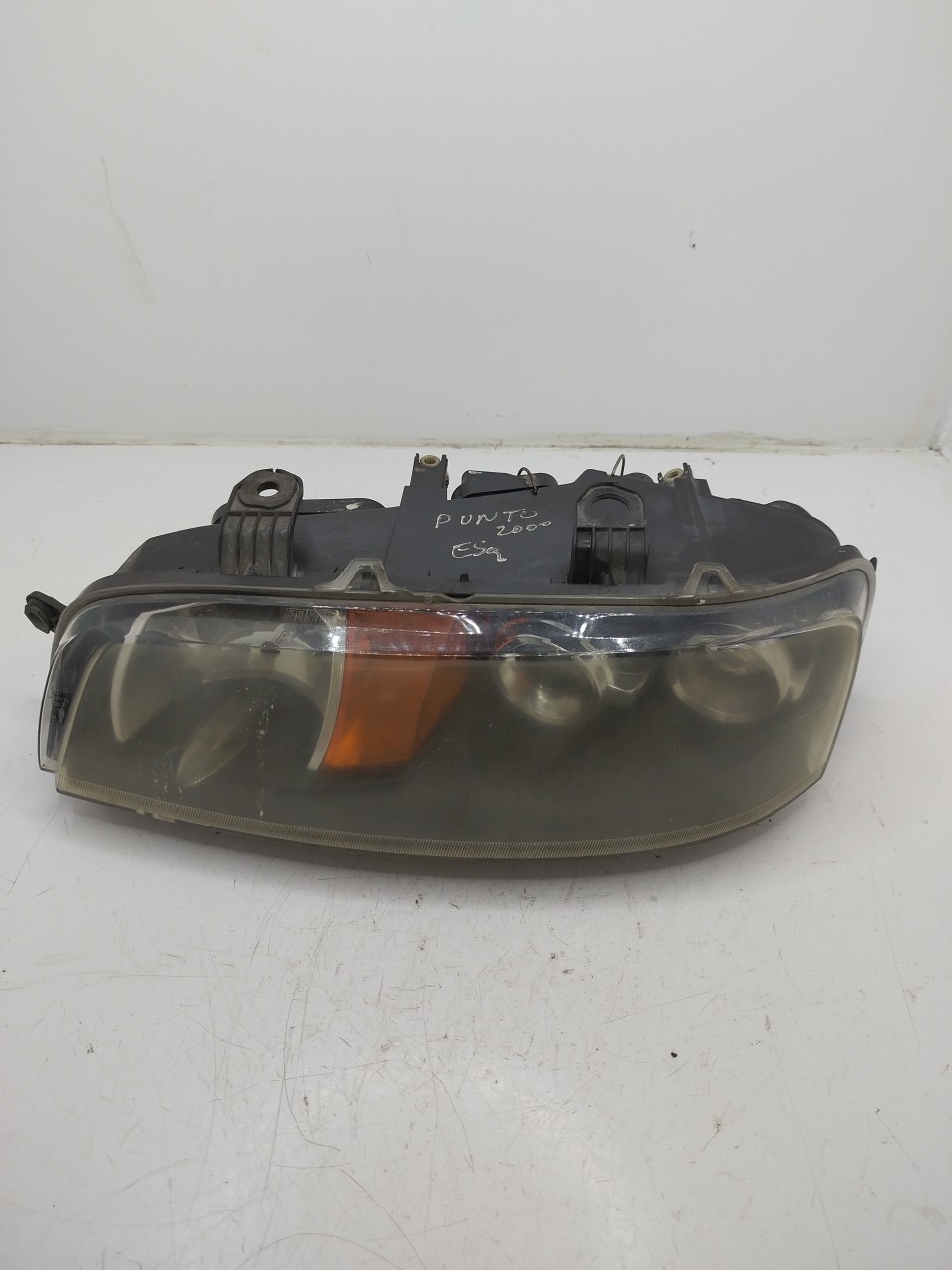 Farol/ Otica Dianteiro ESQ FIAT PUNTO  de 1999 a 2012