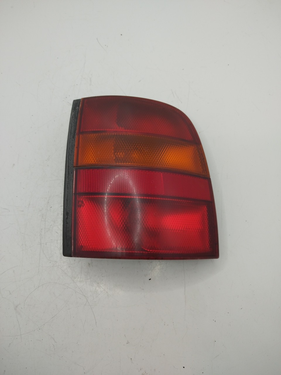 Farolim Stop Esq NISSAN MICRA II  de 1992 a 2007