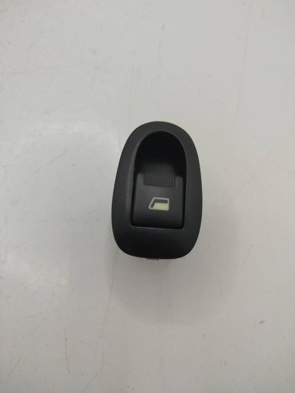Botão vidro de tras dto PEUGEOT 406  de 1995 a 2005