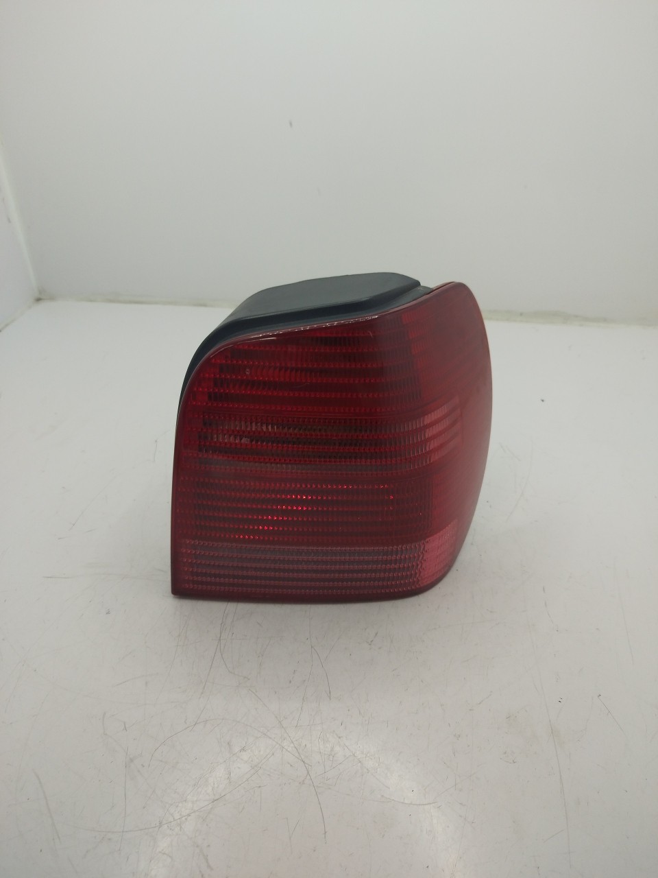 Farolim Stop Dto VOLKSWAGEN POLO  de 1999 a 2001