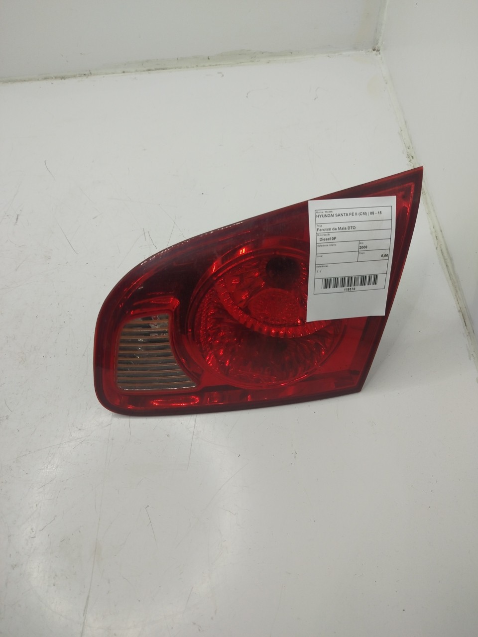 Farolim da Mala DTO HYUNDAI SANTA FÉ II  de 2005 a 2015