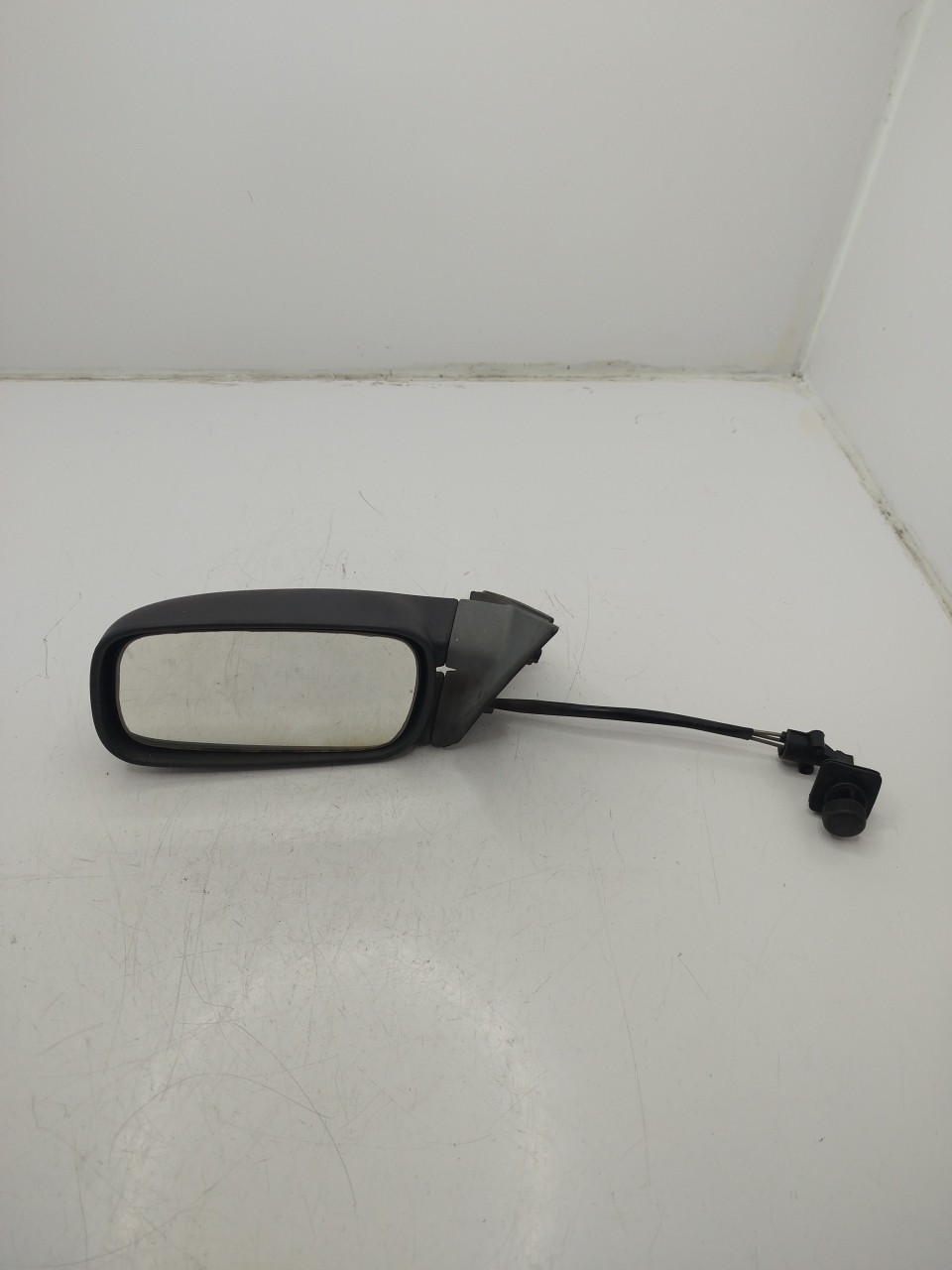 Espelho Retrovisor Esq VOLKSWAGEN PASSAT Variant  de 1988 a 1997