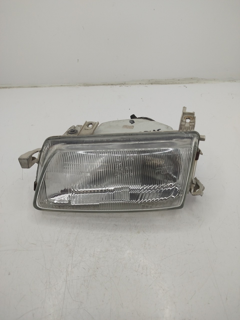 Farol/ Otica Dianteiro ESQ OPEL Astra F Caravan  de  a 