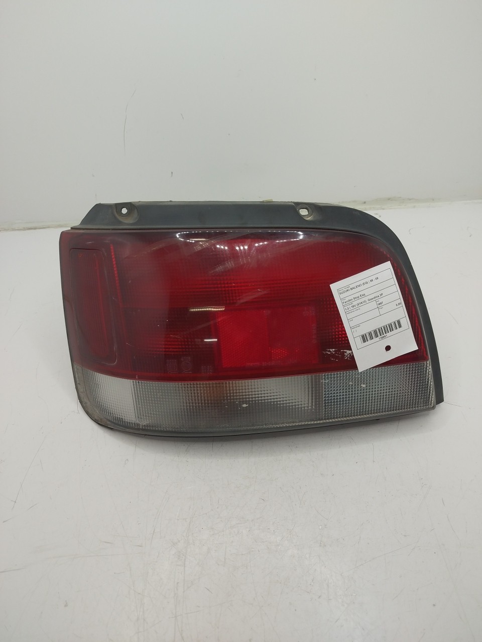Farolim Stop Esq SUZUKI BALENO  de 1995 a 2009