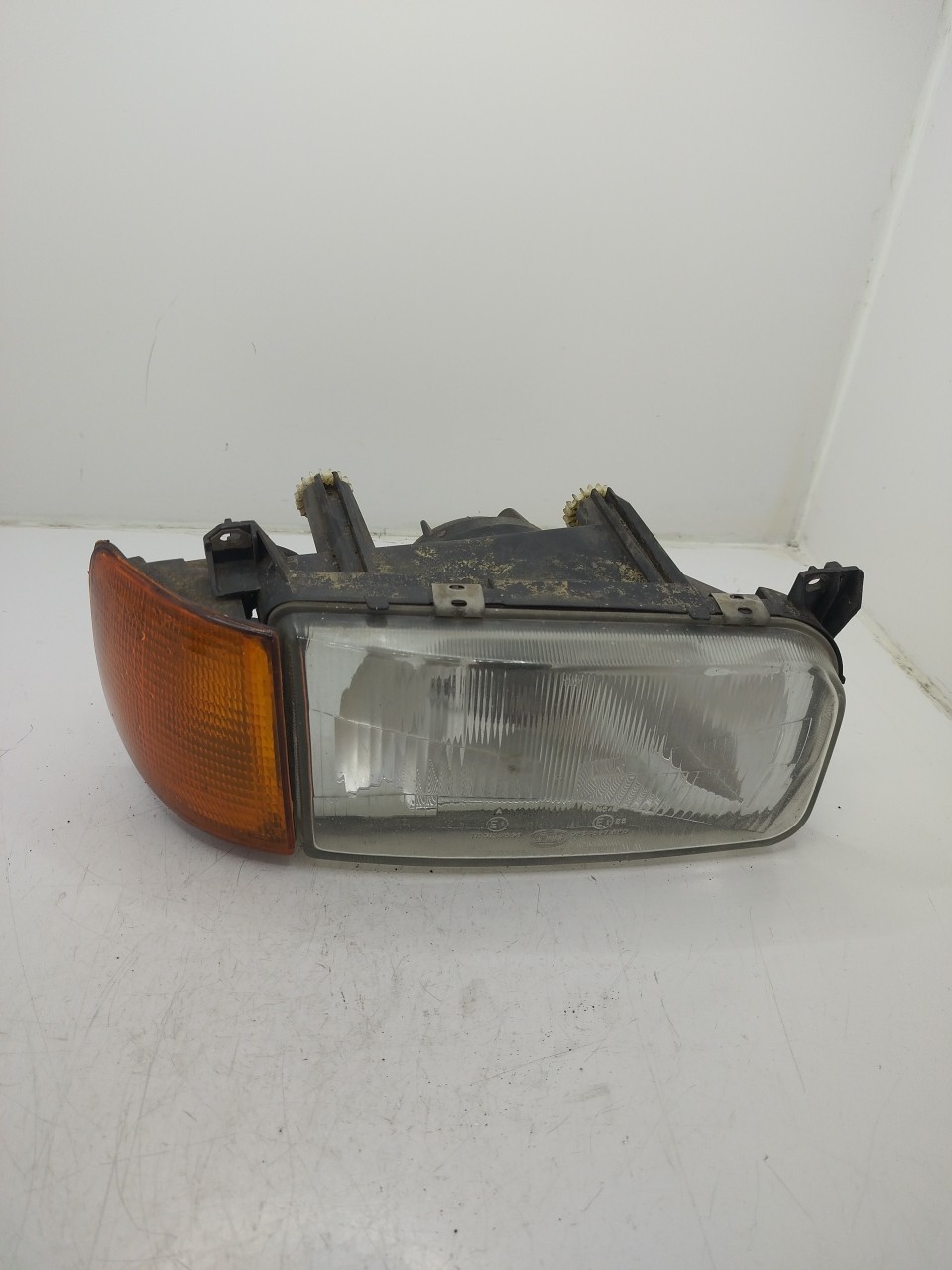 Farol/ Otica Dianteiro DTO VOLKSWAGEN PASSAT Variant  de 1988 a 1997