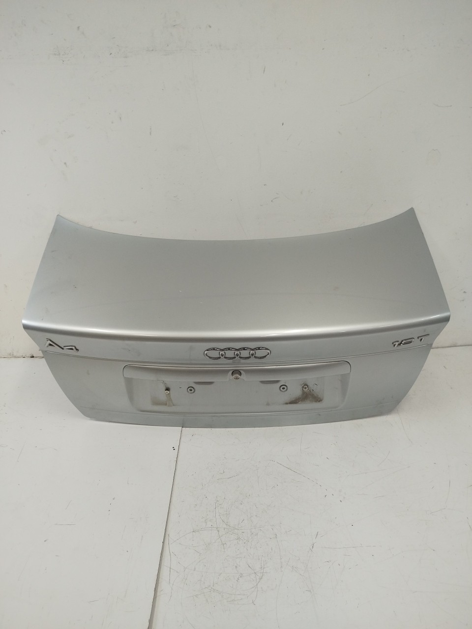 Tampa da Mala AUDI A4  de 1994 a 2001