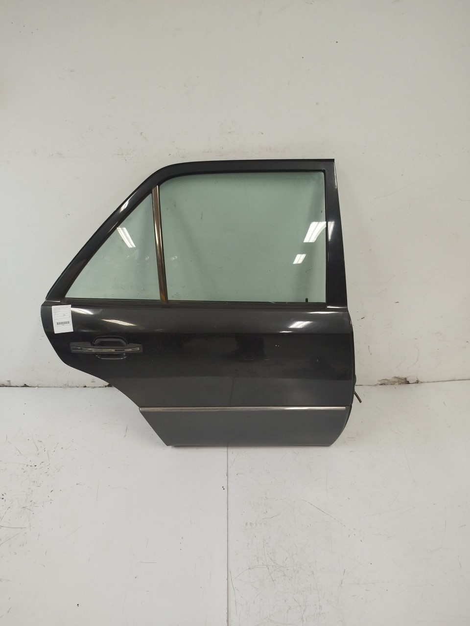 Porta Tras DTO  MERCEDES-BENZ TRÊS VOLUMES  de 1984 a 1993