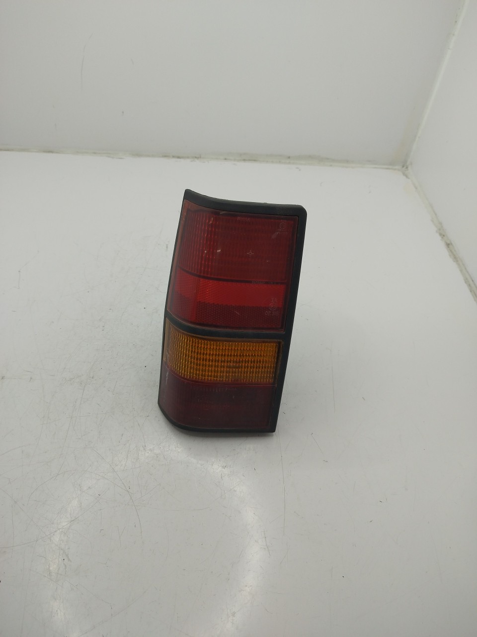 Farolim Stop Esq OPEL CORSA A Caixa  de 1986 a 1994