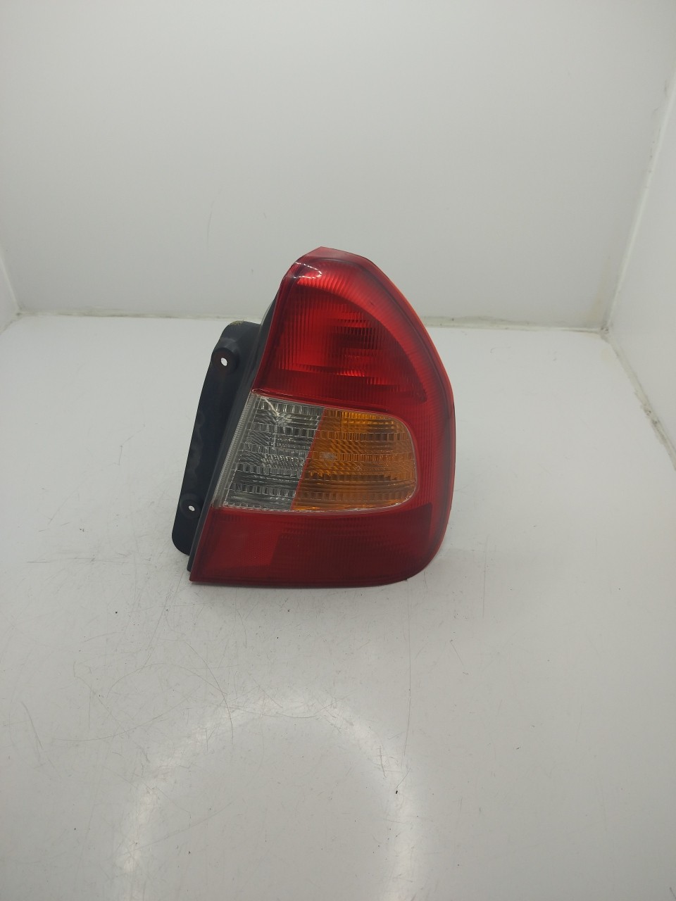 Farolim Stop Dto HYUNDAI ACCENT II  de 1999 a 2006