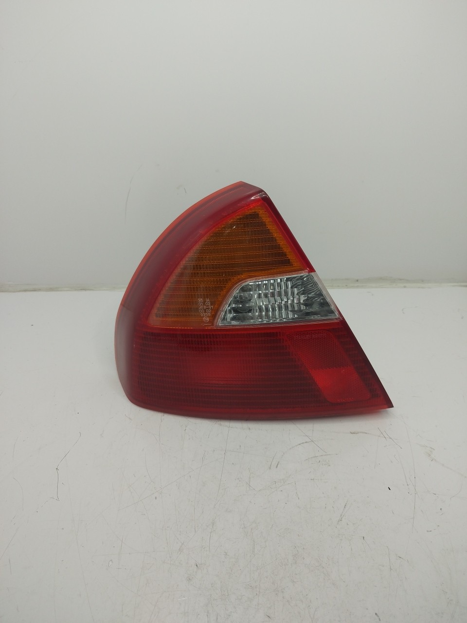 Farolim Stop Esq MITSUBISHI LANCER VI  de 1995 a 2003