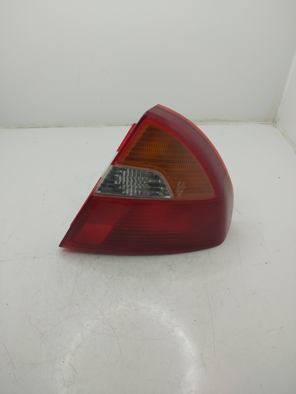 Farolim Stop Dto MITSUBISHI LANCER VI  de 1995 a 2003