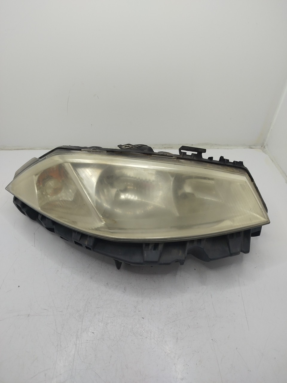 Farol/ Otica Dianteiro DTO RENAULT MEGANE II  de 2001 a 2012