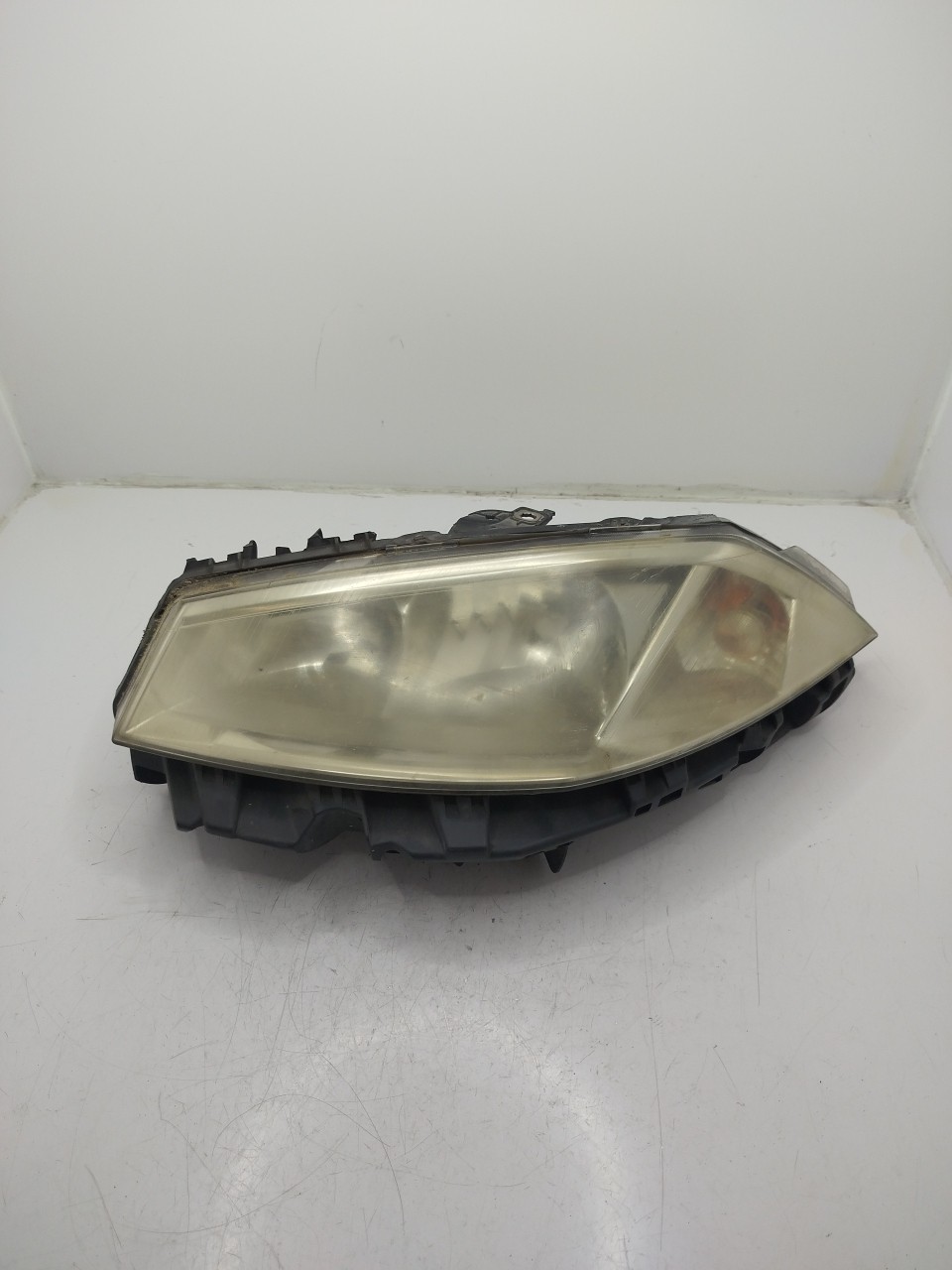 Farol/ Otica Dianteiro ESQ RENAULT MEGANE II  de 2001 a 2012