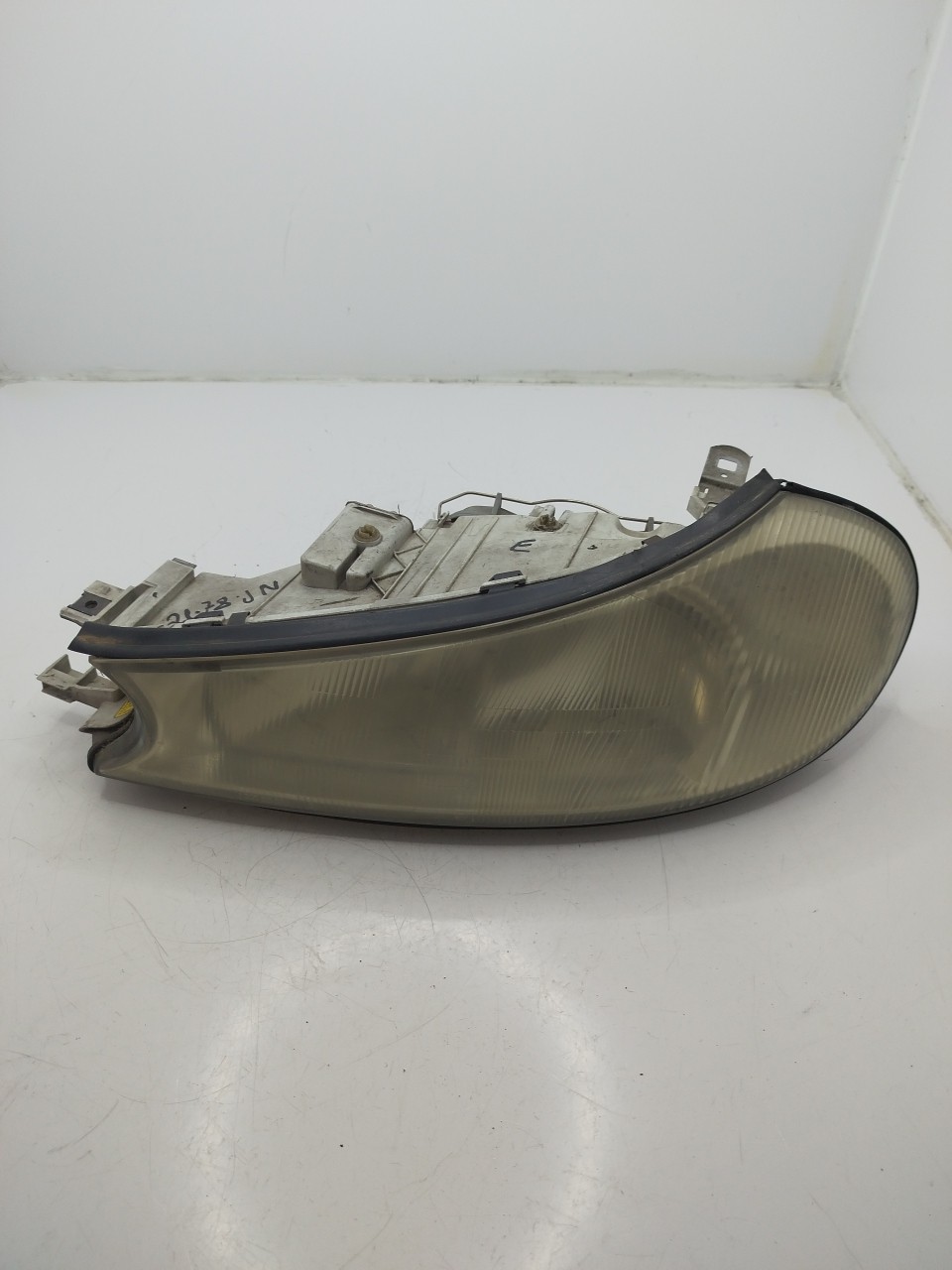 Farol/ Otica Dianteiro ESQ FORD MONDEO II  de 1996 a 2000