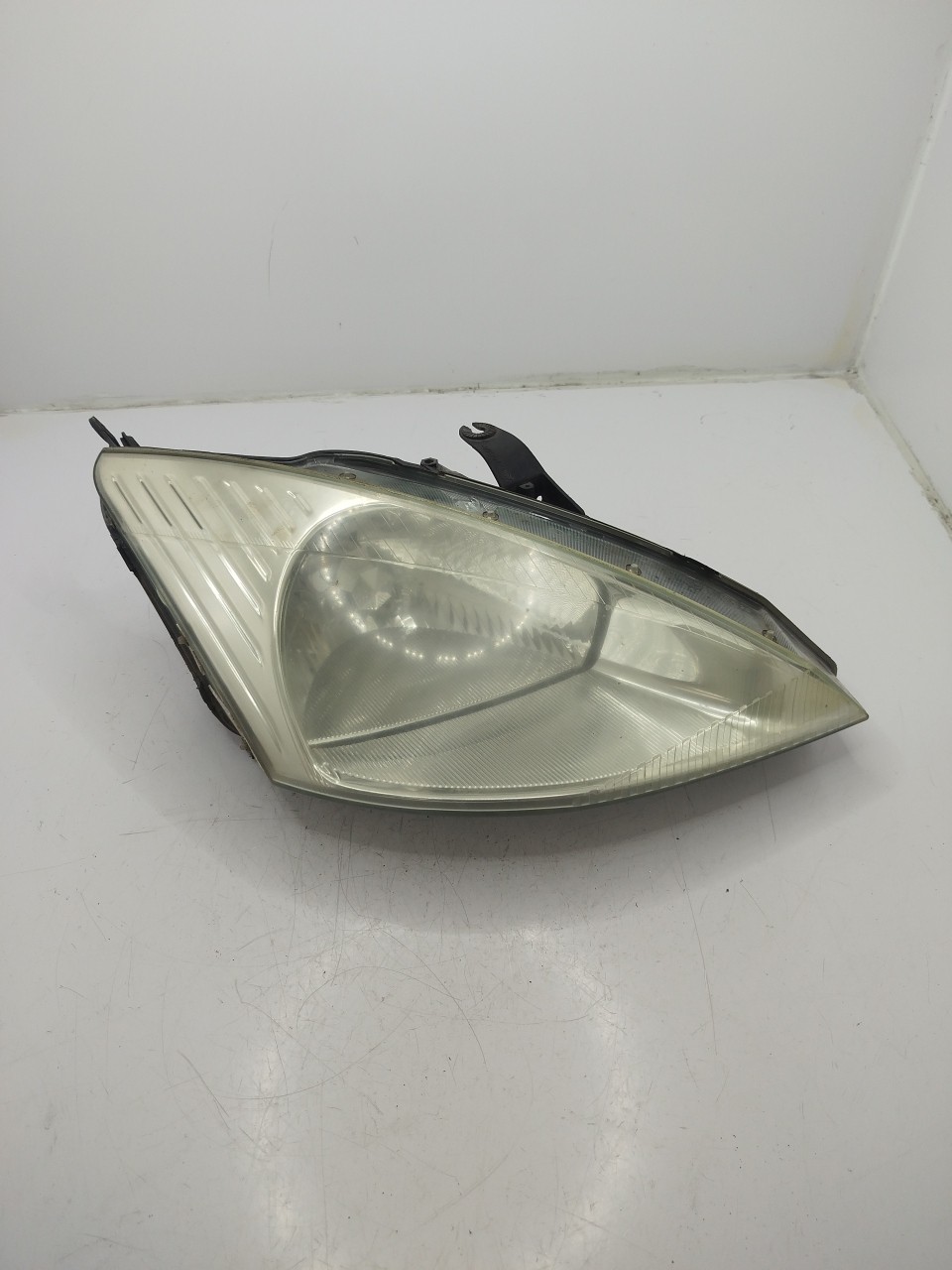 Farol/ Otica Dianteiro DTO FORD Focus I Carrinha  de  a 